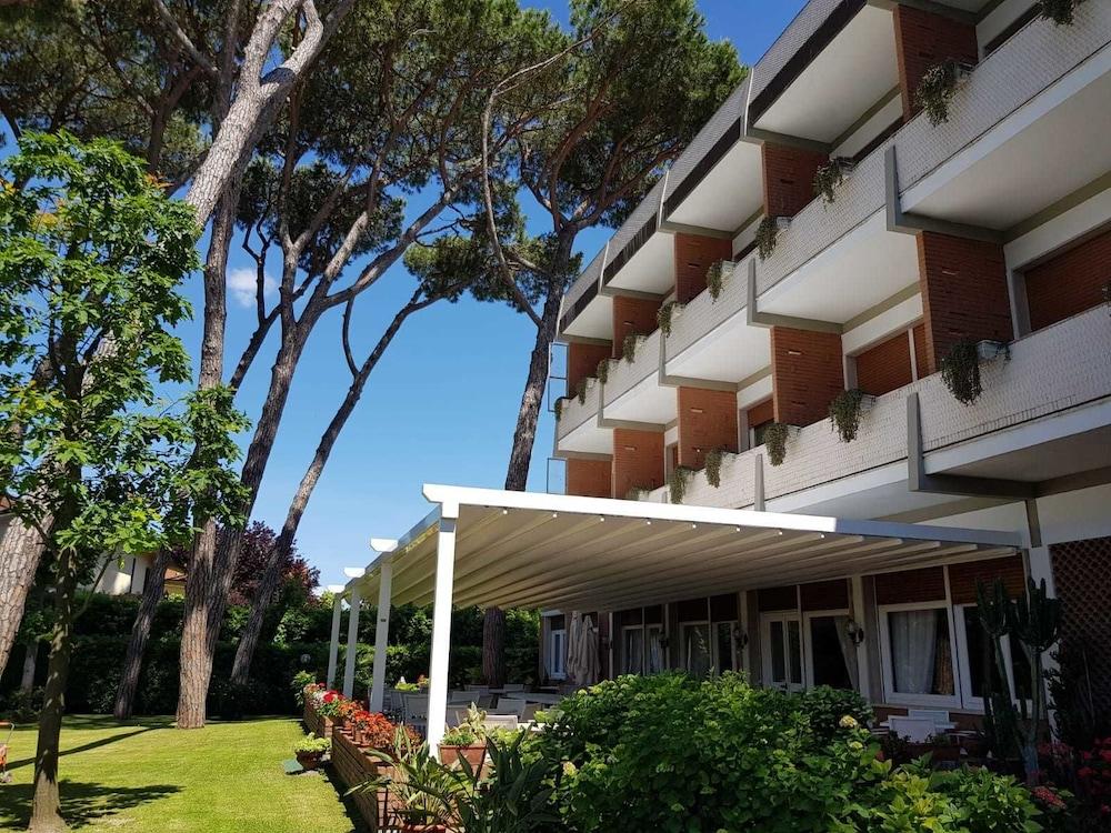 Hotel Le Pleiadi Forte dei Marmi Esterno foto